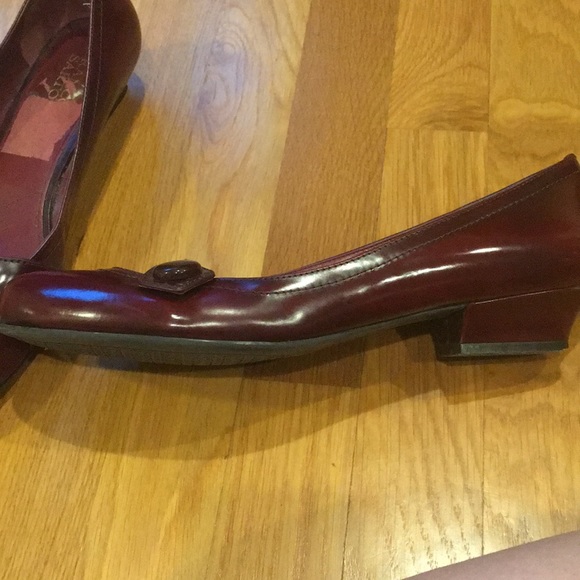 Franco Sarto Burgundy low heels - Picture 3 of 3